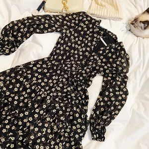 “Forever New” brand long-sleeve dress, USA size 2.